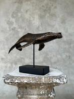 Beeld, No Reserve - Bronze Patinated Whale Soaring on its, Antiek en Kunst, Kunst | Designobjecten