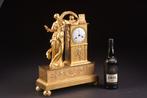 Tafelklok - Antiek verguld brons - 1800-1850 - Liefde,, Antiek en Kunst, Antiek | Klokken