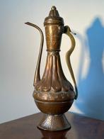Antike handgravierte Kupferkanne mit Henkel – orientalisches