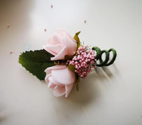 Corsage Simply Oudroze en blaadje Maatwerk corsage, Hobby en Vrije tijd, Knutselen, Nieuw, Ophalen of Verzenden