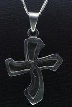 Zilveren Keltisch kruis golvend ketting hanger, Nieuw, Verzenden