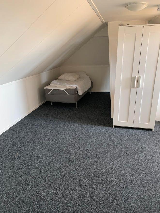 Kamer te huur in Emmen - 20 m² - 2 kamer(s) - 2 kamers, Huizen en Kamers, Kamers te huur, Overige regio's