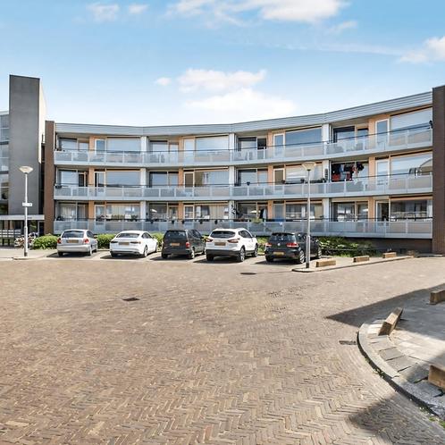 Ruim Appartement met Balkon in Beverwijk gevonden in Beverwi, Huizen en Kamers, Huizen te huur, Direct bij eigenaar, Appartement