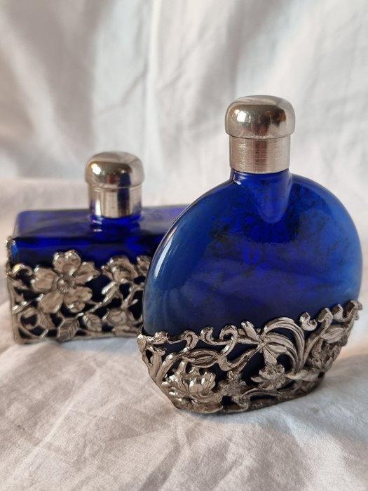 Parfumfles (2) - Glas, Metaal - 2 mooie parfumflacons, Antiek en Kunst, Curiosa en Brocante