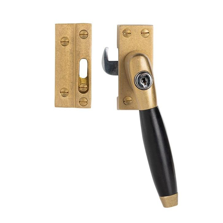 Raamsluiting getrommeld messing met slot Klassiek recht, Doe-het-zelf en Verbouw, Hang- en Sluitwerk, Schuif of Grendel, Nieuw