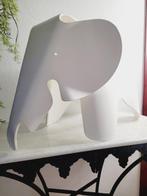 Vitra - Charles & Ray Eames - Stoel - Elephant Large, Design