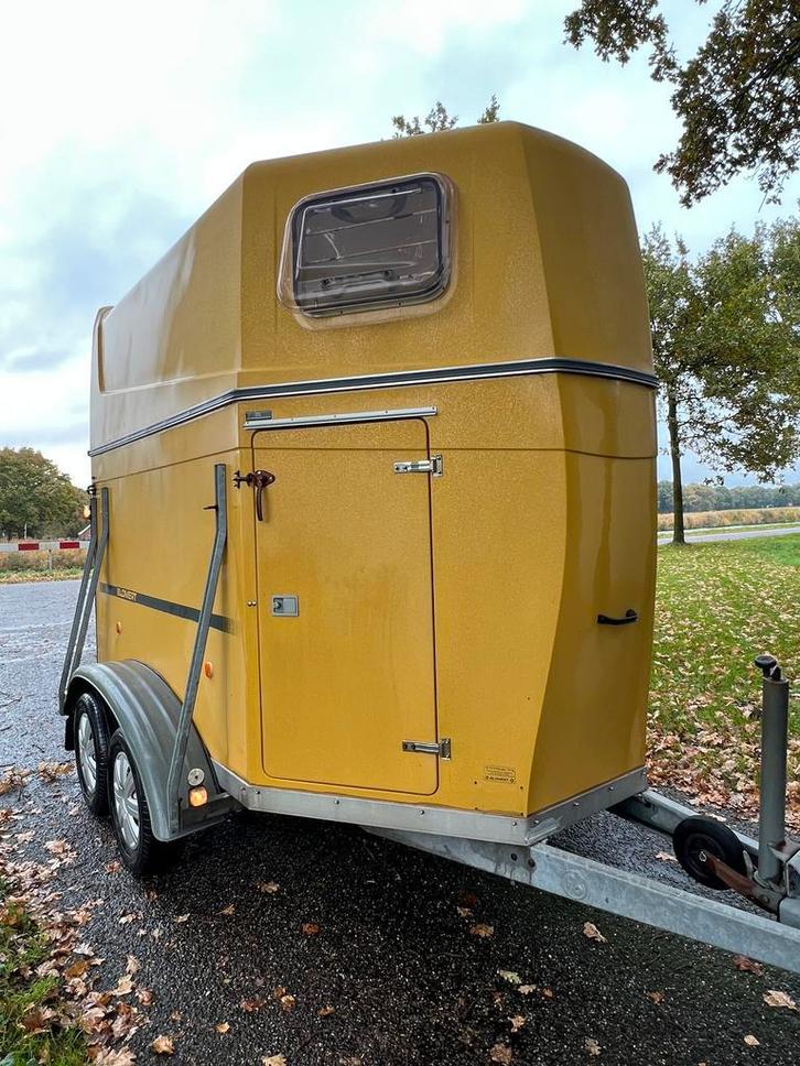 Degelijke polyester Blomert 2-paards!, Dieren en Toebehoren, Paarden en Pony's | Trailers en Aanhangwagens, 2-paards trailer, Zo goed als nieuw