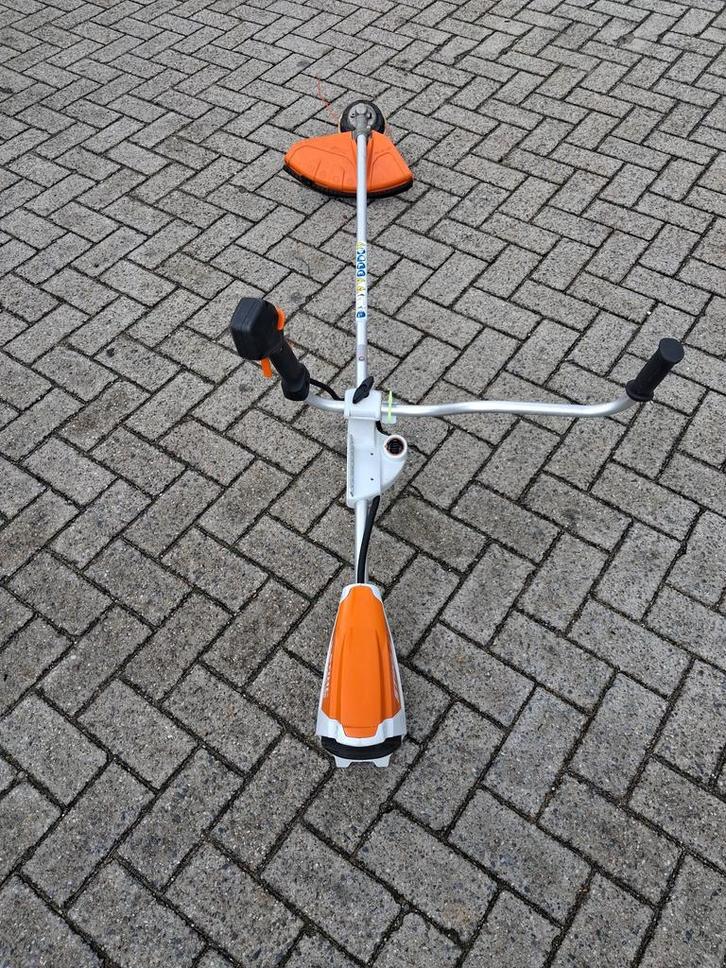 Stihl Accubosmaaier FSA 130, Tuin en Terras, Overige Tuin en Terras, Zo goed als nieuw, Ophalen