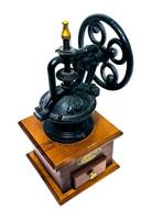 Koffiemolen - Hout, IJzer, Antiek en Kunst