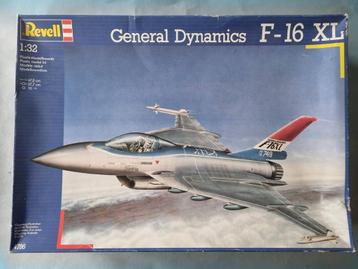 Revell 4786 General Dynamics F-16 XL 1:32