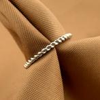 Witgouden gedraaide aanschuifring (gouden ring), Sieraden, Tassen en Uiterlijk, Ringen, Gebruikt, Overige kleuren, Ophalen of Verzenden
