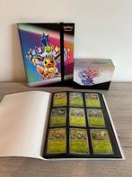 Pokémon - 174 Incomplete Album - Prismatic evolutions master, Hobby en Vrije tijd, Verzamelkaartspellen | Pokémon, Nieuw