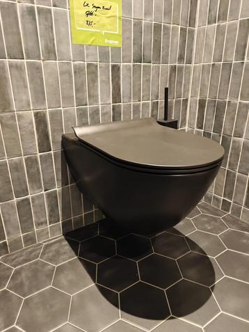 Showmodel wandcloset hangend toilet mat zwart -  0027 beschikbaar voor biedingen