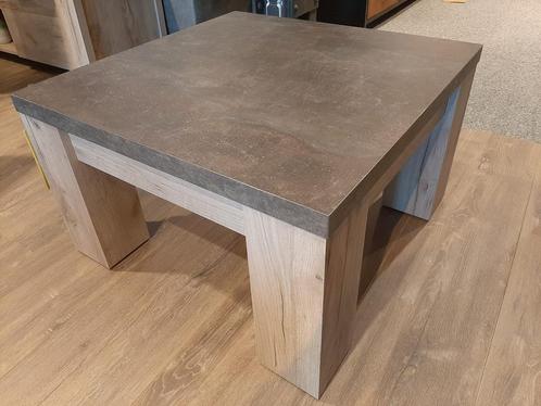 Satriani hoektafel **SHOWROOMMODEL**, Huis en Inrichting, Tafelonderdelen, Nieuw