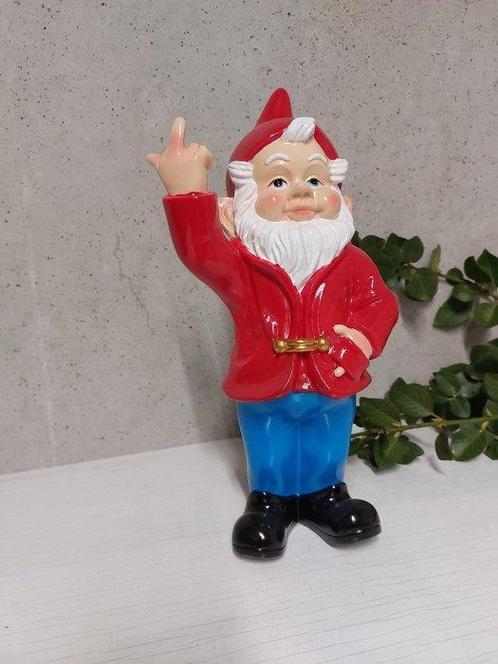 Beeld, naughty normal gnome with middle finger - 30 cm -, Antiek en Kunst, Curiosa en Brocante