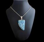 Hanger van topkwaliteit in Larimar. Ambachtelijk gemaakt.