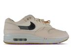 Nike Air Max 1 Guava Ice Gum • 42, Nike, Ophalen of Verzenden, Nieuw, Sneakers of Gympen