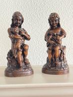 Beeldje - Antieke eiken houten beeldjes van twee kinderen
