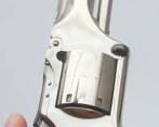 Een randvuur revolver, vervaardigd door: Smith en Wesson, VS