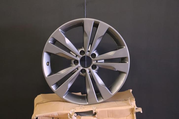 Velgen Mercedes-Benz A/B/CLA-Klasse 18 inch origineel (zgan), Auto-onderdelen, Banden en Velgen, 18 inch, 225 mm, Personenwagen