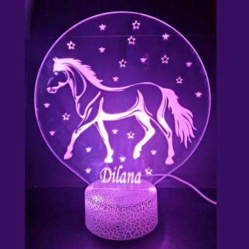 3D LED LAMP - PAARD MET STERREN, Huis en Inrichting, Woonaccessoires | Overige