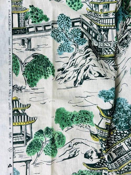 New pair of cushions made with Manuel Canovas fabric - New, Antiek en Kunst, Kunst | Designobjecten