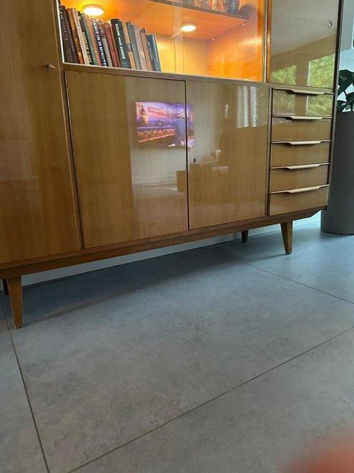 Hoog dressoir - Glas, Hout, Metaal, Antiek en Kunst, Kunst | Designobjecten