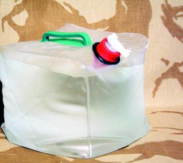 Opvouwbare jerrycan beschikbaar voor biedingen