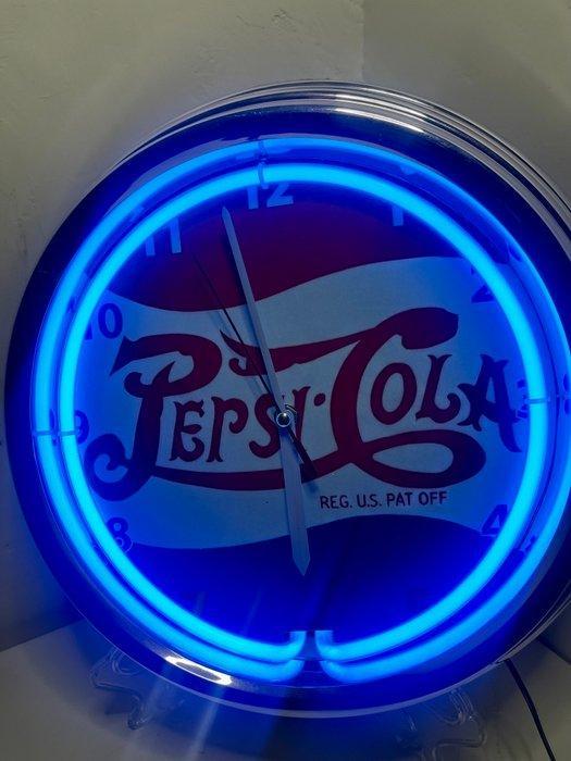 Lichtgevende horloge Pepsi Cola - Neonlichtbord - Plastic,, Antiek en Kunst, Antiek | Wandborden en Tegels