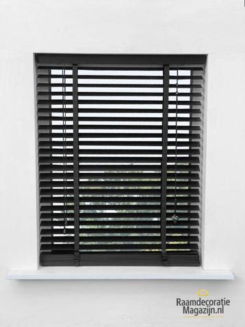 Houten Jaloezien 50mm groot assortiment in zwart en wit beschikbaar voor biedingen
