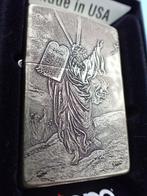 Zippo - Zippo Custom - Moses descending from Mount Sinai -, Nieuw