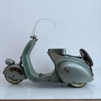 La Hotte / St. Nicolas - Vespa Scooter, Boxed - Opwindbaar