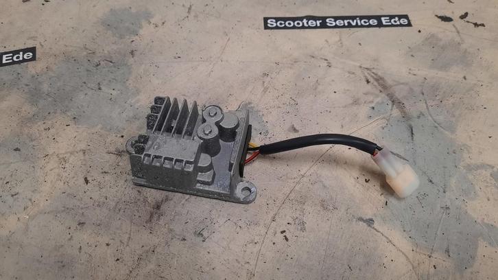 IVA E-GO S5 / Spanningsregelaar regelaar spaning, Fietsen en Brommers, Brommeronderdelen | Scooters, Overige typen, Ophalen of Verzenden