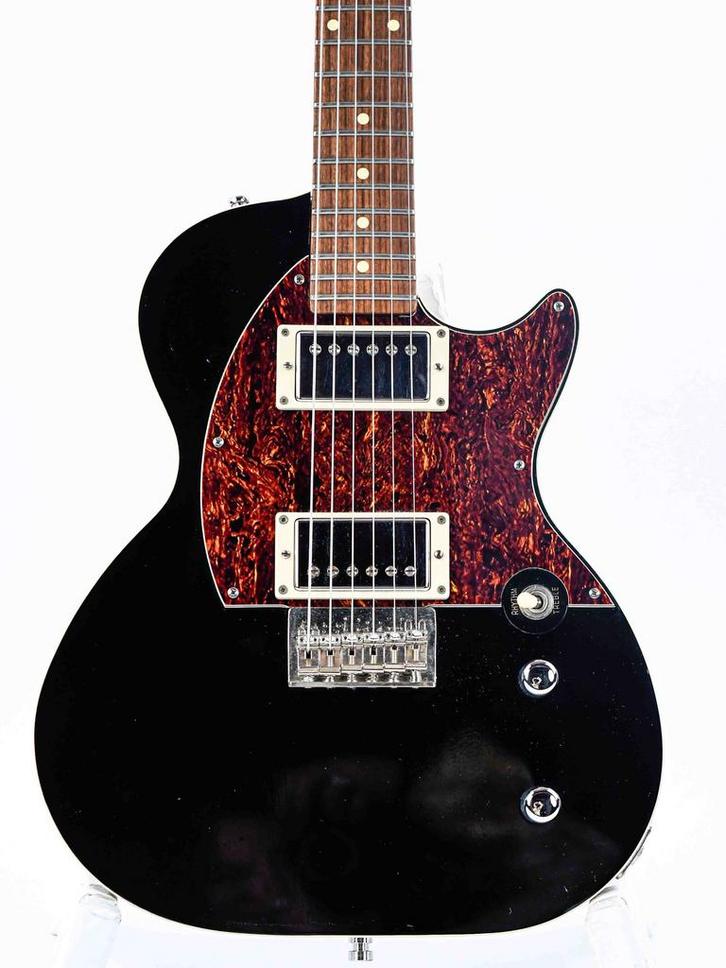 St. Blues Bluesmaster Black 2009 (Elektrische Gitaren), Muziek en Instrumenten, Snaarinstrumenten | Gitaren | Elektrisch, Solid body
