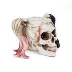 Beeldje - Skull with pink and black pigtails - Hars