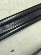 VW Transporter T5/T6 bj.2014 Krikset+tas compleet 7N0601703, Auto diversen