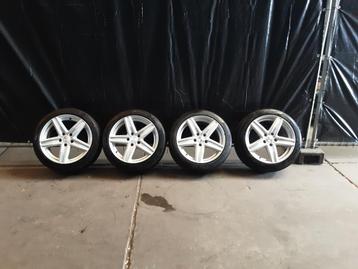 Mercedes W204 Dezent velgen met winterbanden/ mooie set beschikbaar voor biedingen