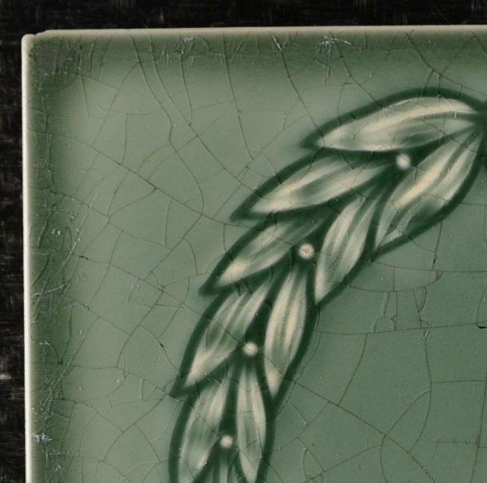 Jugendstil Tegel - Guirlande - Wessels Wandplattenfabrik -, Antiek en Kunst, Antiek | Glas en Kristal