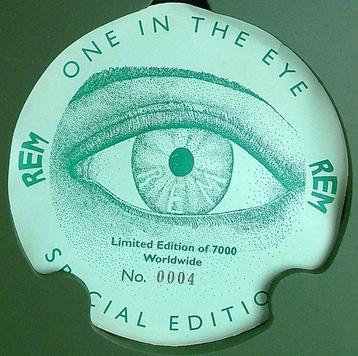 R.E.M. - One In The Eye - Special Edition 4CD wooden Box-set beschikbaar voor biedingen