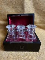 Kist - geeboniseerd hout, messing, zijde en kristal -, Antiek en Kunst