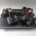 Atari 2600 & 2 Controllers/ Joysticks, Spelcomputers en Games, Spelcomputers | Atari, Nieuw, Ophalen of Verzenden