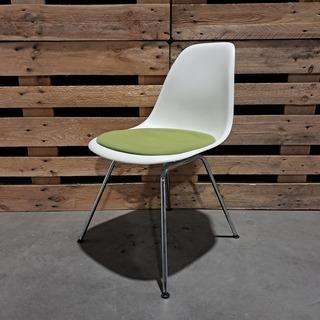 Ca. 10x Design stoel met vast zitkussen, Vitra., Eames, G, Huis en Inrichting, Stoelen
