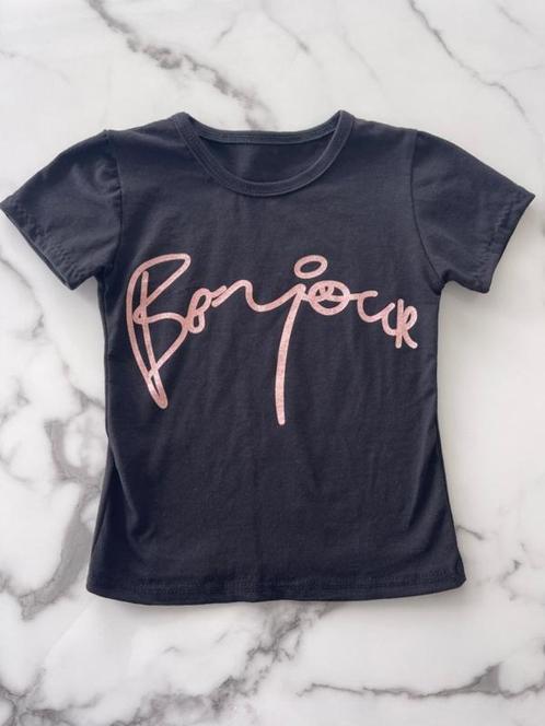 Meisjes t-shirt bonjour in de kleur zwart, Kinderen en Baby's, Kinderkleding | Kinder-kledingpakketten, Nieuw, Overige maten, Verzenden