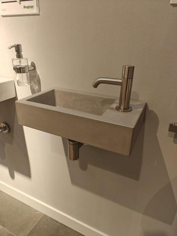 Fontein toilet wasbakje 40cm beton met kraan - 0031 beschikbaar voor biedingen