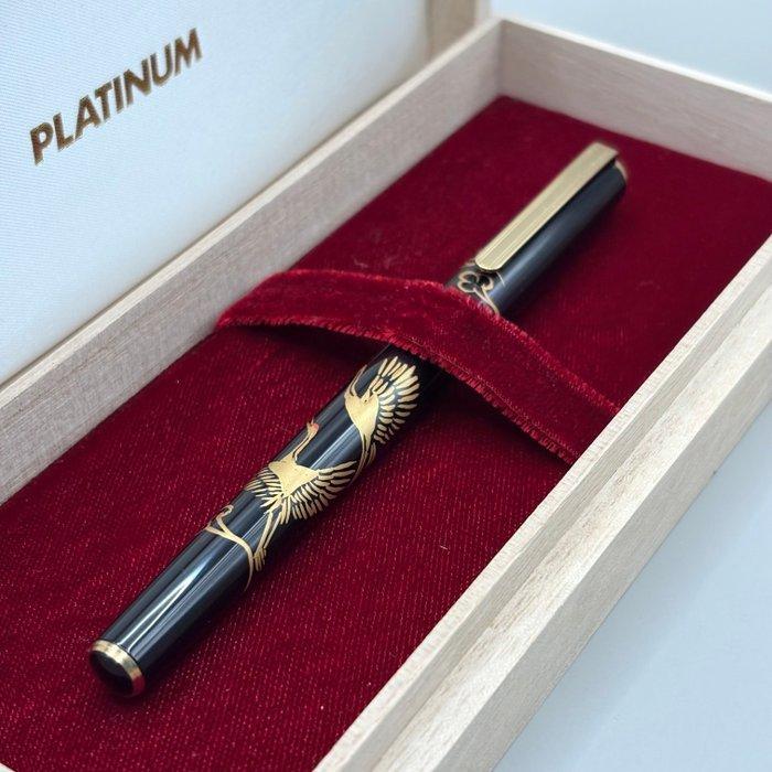 Platinum - Vintage Lacquer Maki-e with Two Cranes design -, Verzamelen, Pennenverzamelingen