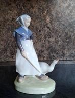 Royal Copenhagen - Figuur - Girl with Goose - Porselein, Antiek en Kunst, Antiek | Glas en Kristal