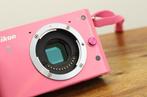 Nikon 1, J1 Body Roze + Accessoires Digitale camera, Nieuw