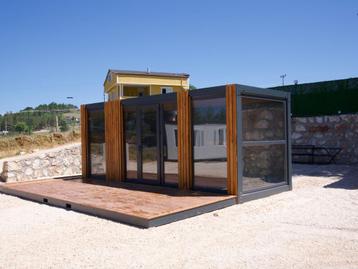 Wolf Tiny Café House Container + Veranda beschikbaar voor biedingen