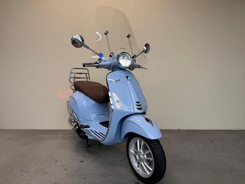 Vespa Primavera, BWJ 2022, Azzuro Pastello, Fietsen en Brommers, Scooters | Vespa, Maximaal 25 km/u, Benzine, Zo goed als nieuw