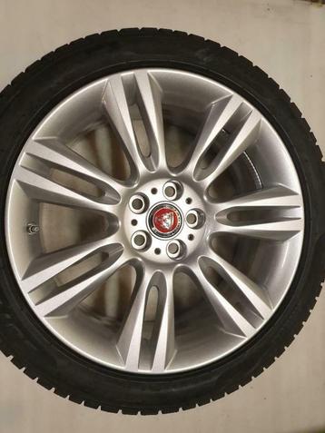 Velgen Jaguar XE 18inch Style 7009 +Pirelli 225 45 18 winter beschikbaar voor biedingen